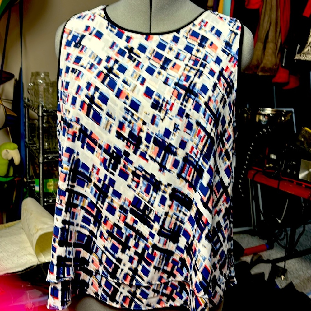 Excellent used condition dress top from White House black market